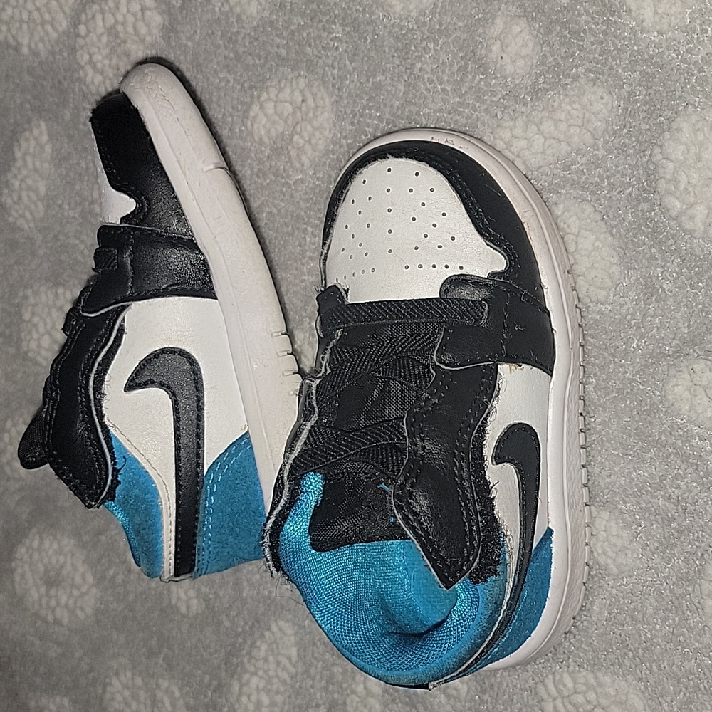 Jordan 1 toddler 5c